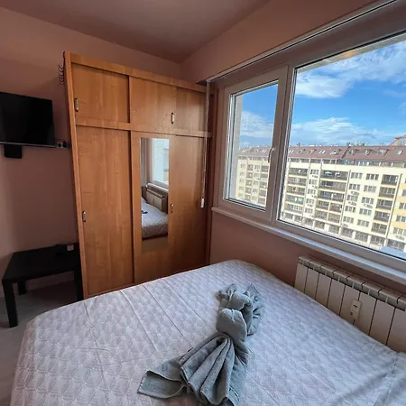 Lima 2bdr Cozy Near Business Park W Work Desk