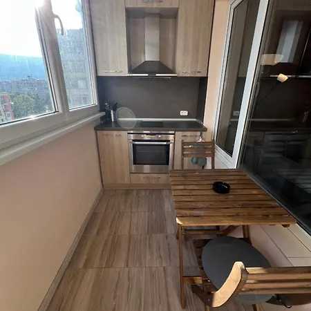 Apartment Lima 2bdr Cozy Near Business Park W Work Desk